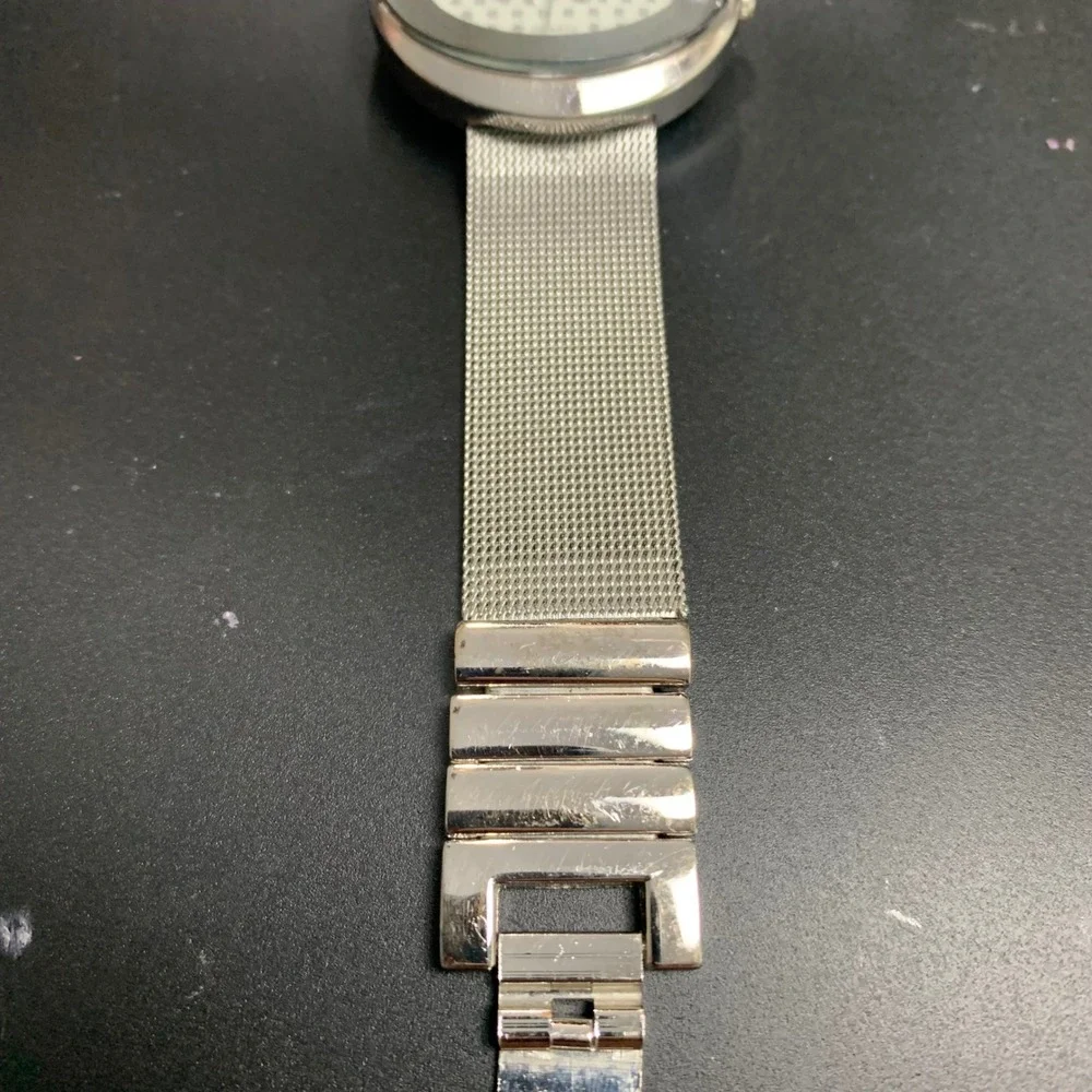 Chuangang Women Quartz‎ Watch Silver Mesh Band Oval Black Star Dial 114